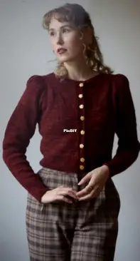 Fabel Knitwear - Minerva Cardigan by Helene Arnesen - English