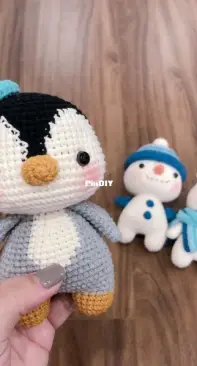 Jennie Dolly - Trần Hà Chi - Peggi the Penguin