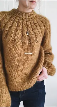 Sunday Sweater by PetiteKnit 2.0 - Chinese Danish French German Italian Norwegian Swedish