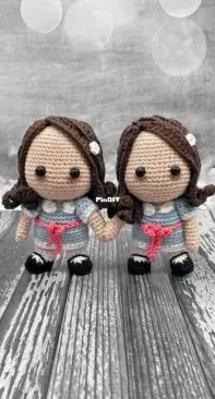 Hooray Its Crochet - Megan Parker - The Twins