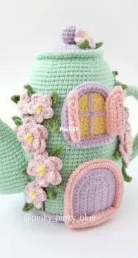 Pinky Pinky Blue - Nadejda Khegay - Flower Teapot House