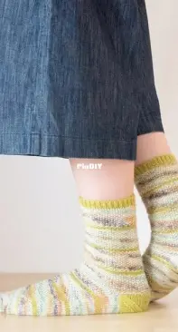 Niji Iro Socks by Yucca
