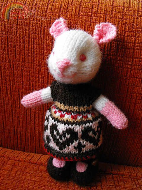 Knitted Animals (1).JPG