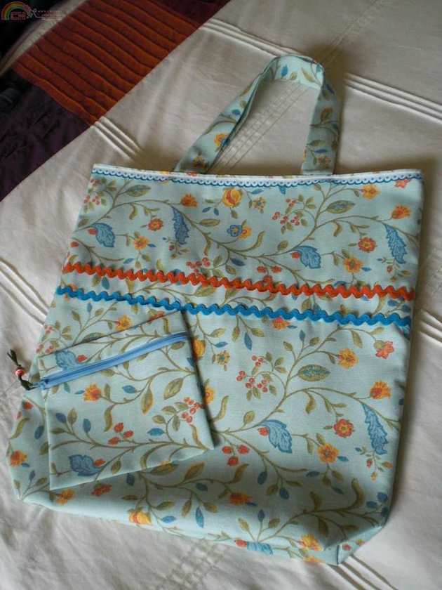 bolsa y bolsita celeste (2).JPG