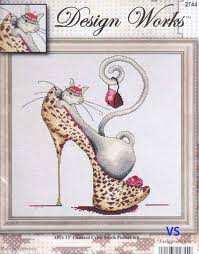 Design Works 2744 Fashionista Cat.jpg