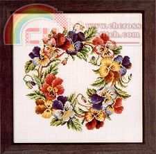 76644 Pansy wreath.jpg