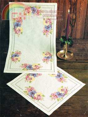 47-2368 Pansies tablerunner.jpg