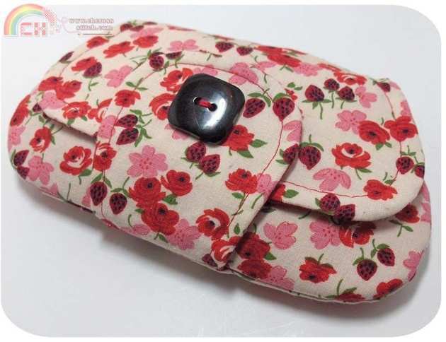 Keyka Lou-pocket clutch