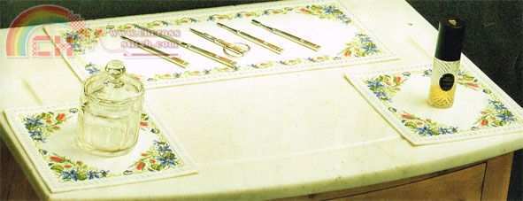 21635-36 Tablerunner tablecloth.jpg