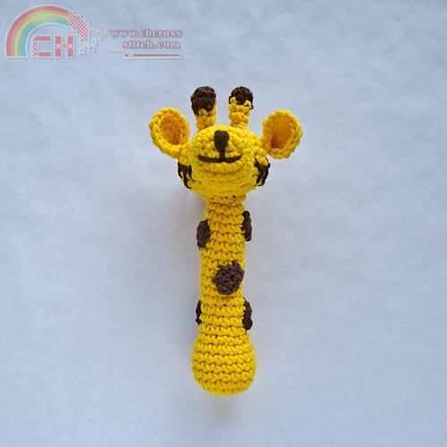 Giraffe Rattle pic..jpg
