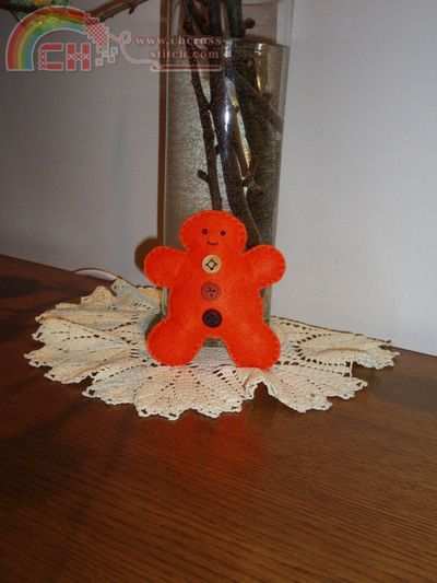 felt gingerbread man.jpg