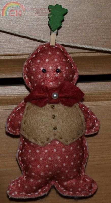 felt gingerbread man (3).jpg
