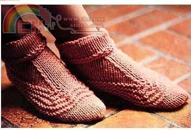 macomber_leisurearts_slippersocks_061508.jpg