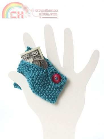 BERNAT SATIN YARN COIN PURSE KNITTING PATTERN