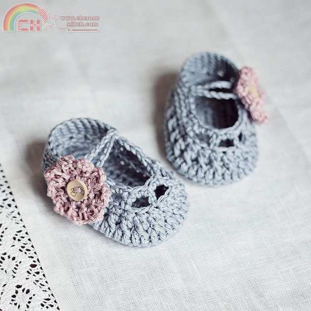 Old Rose Baby Booties.jpg