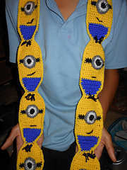 minion scarf.jpg