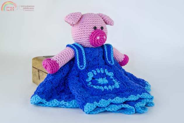 eddie_the_piggy_blanket_crochet_pattern (1).jpg
