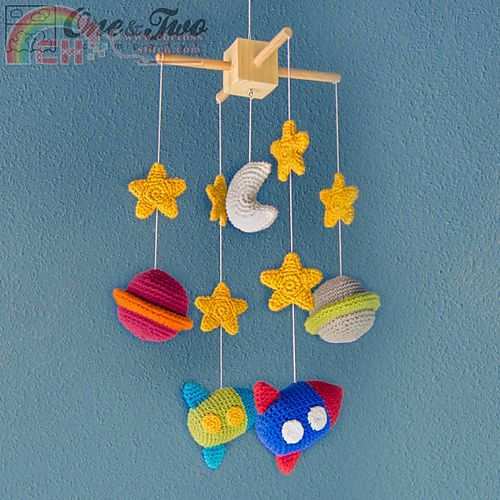 space_mobile_crochet_pattern_01_medium.jpg