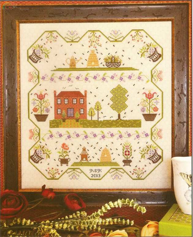 RosewoodManor_HiveBee (3).jpg