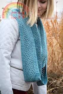 Yoli_Loop_worn_long_The_Knitting_Vortex_small2.jpg