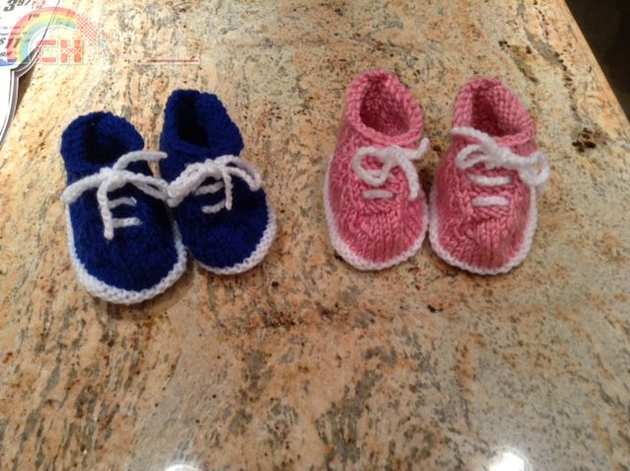 baby_blue_and_pink_tennis_shoes.JPG