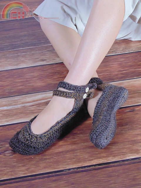  Kristi Simpson - Double Strap Slippers  1