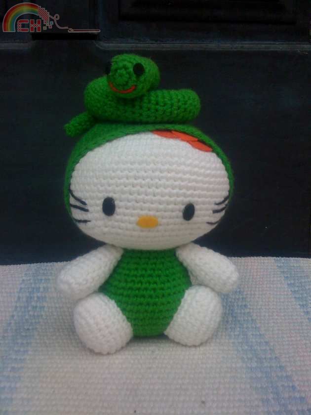 Hello Kitty Snake