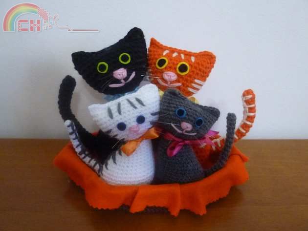 Basket of cats.JPG