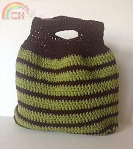 crocheted_purse_medium.jpg