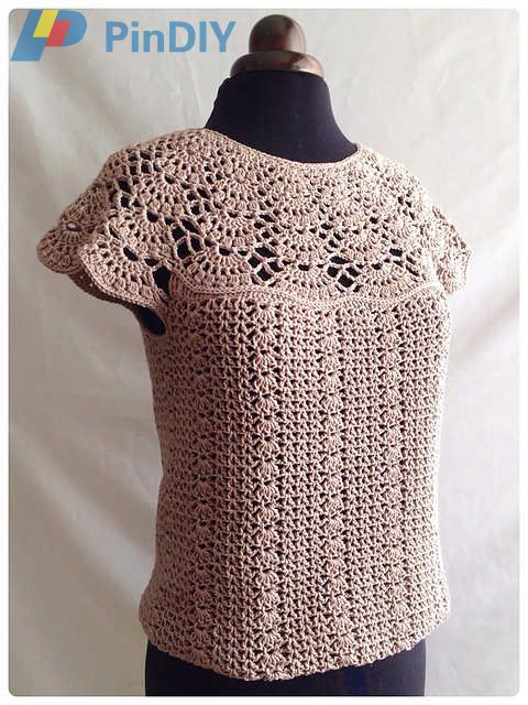 Bellissa Tucked Hem top_-_M__XL__3XL - Ling Ryan - Hooked on Patterns.jpg