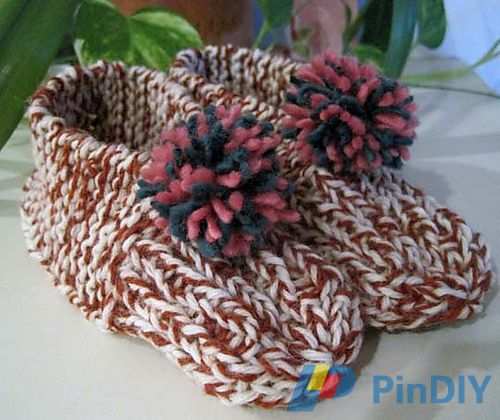 slipper_pair_2_medium.jpg