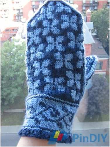 Lilac_Mittens_1_medium.jpg