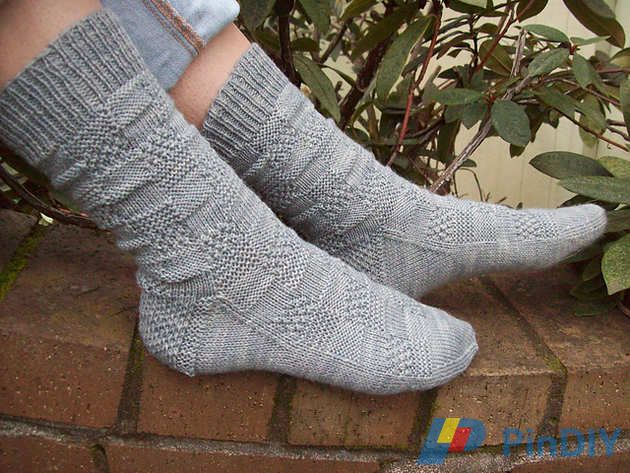 shawl_and_socks_389_medium2.jpg