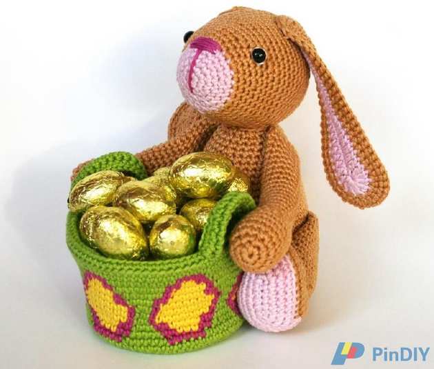 Christel Krukkert - Easter Bunny - Dutch.jpg