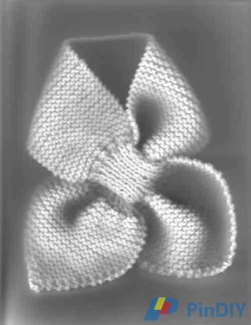Katherine Burgess- Bow-knot Scarf.jpg