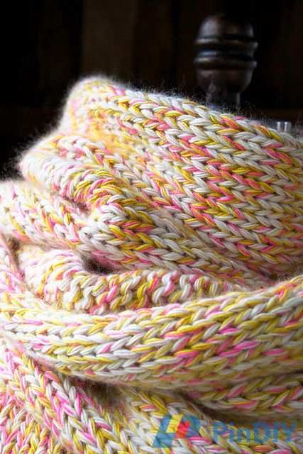 confetti-scarf-600-37_medium2.jpg