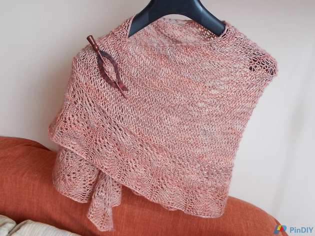 Aase's shawl, knitting, madelinetosh, merino (5).JPG