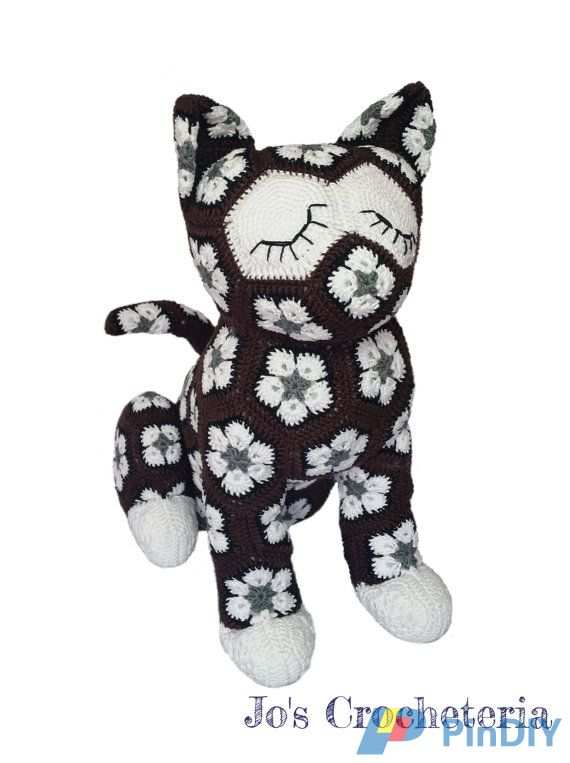 Luna the African Flower Cat.jpg