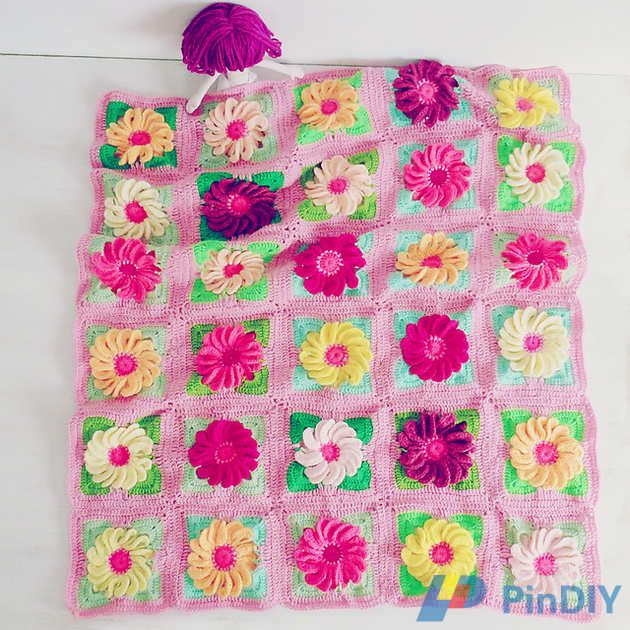 Bysol - Sol Maldonado - Gerbera 3D Flower and Blanket.jpg