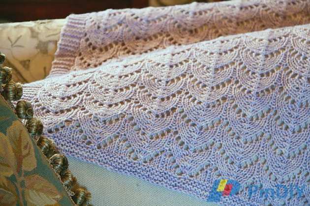 wisteria_couch_medium2.jpg
