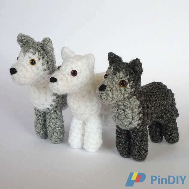 wolf1_medium2.jpg