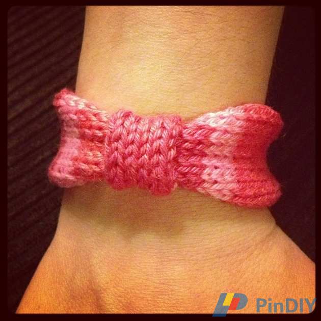 Bow bracelet