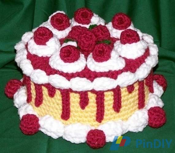 RASPBERRY CARAMEL TREASURE CAKE.jpg