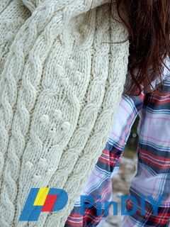 hoodedscarf4small_small2.jpg