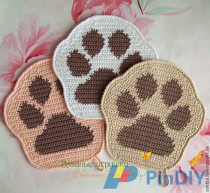 Paws decor or potholder