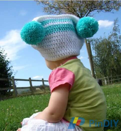 Pom Pom Hat
