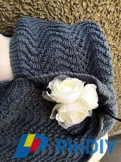 knit-feather-and-fan-scarf-pattern_small2.jpg