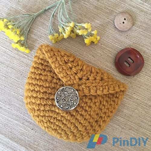 earphone_pouch_crochet_medium.jpg