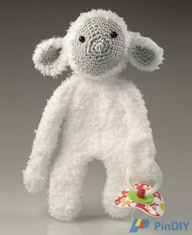 Cute Dutch - Stefanie Wijers - Pacifier huggy Sam Sheep - Dutch.jpg