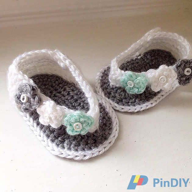 sweet_simple_sandals_medium2.jpg